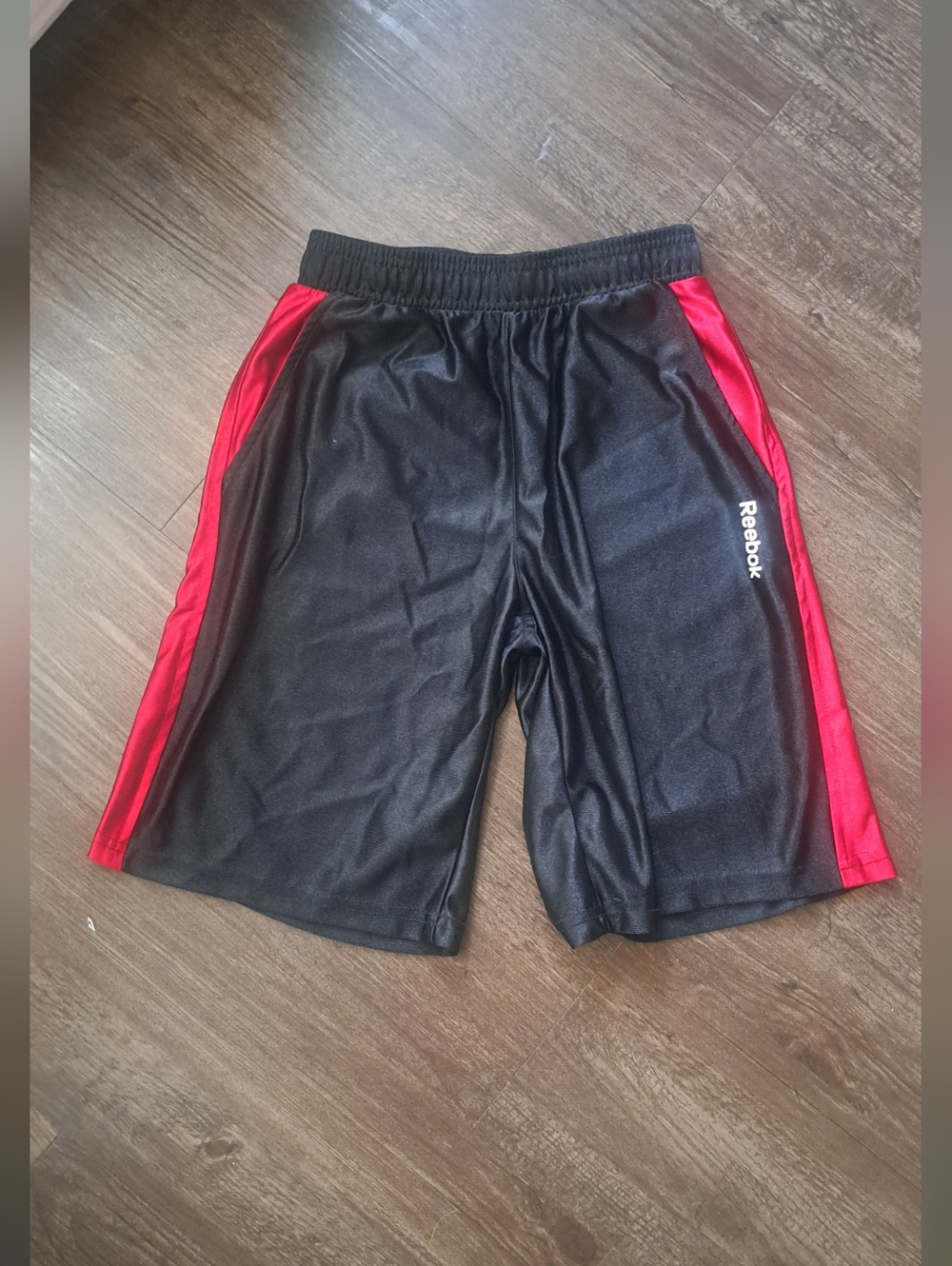 Boys Youth Reebok Athletic Shorts Black Red Size L